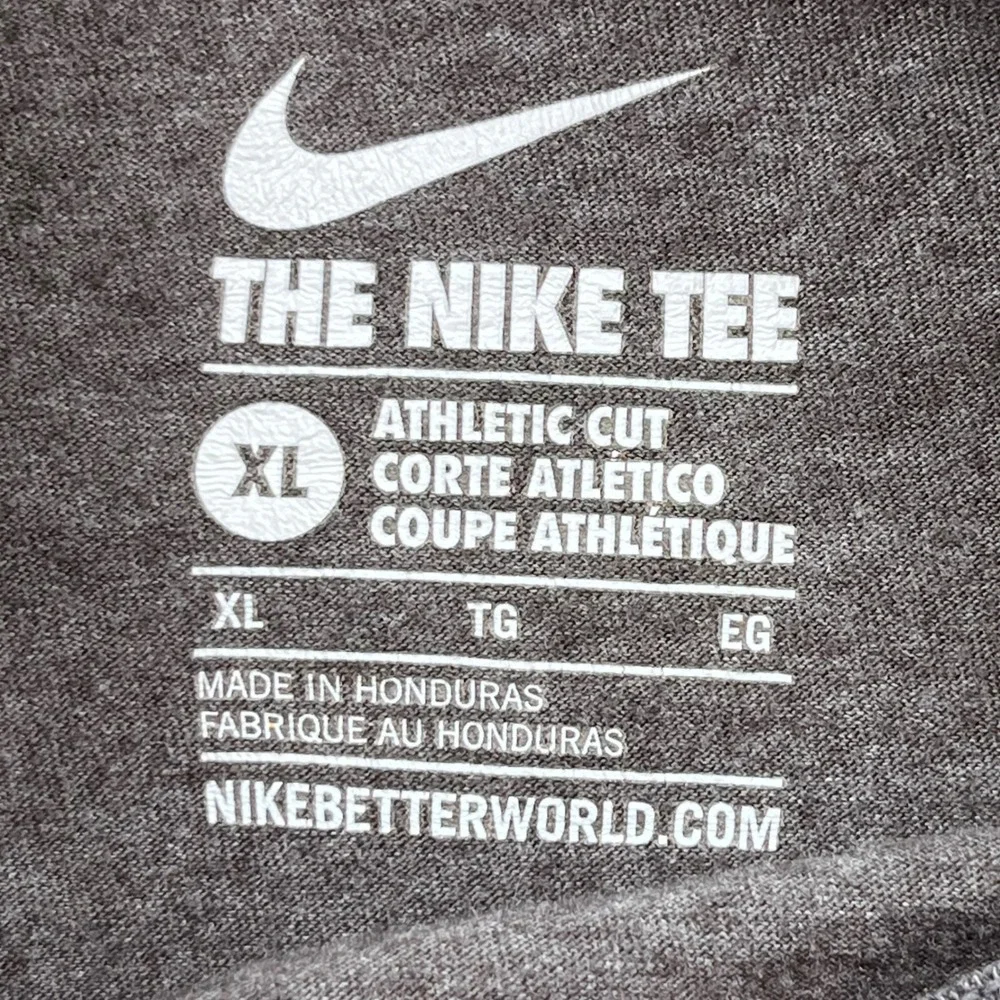 Nike The Nike Tee Real Deal Flex Appeal Graphic T-Shirt Gray Red Men XL Athletic